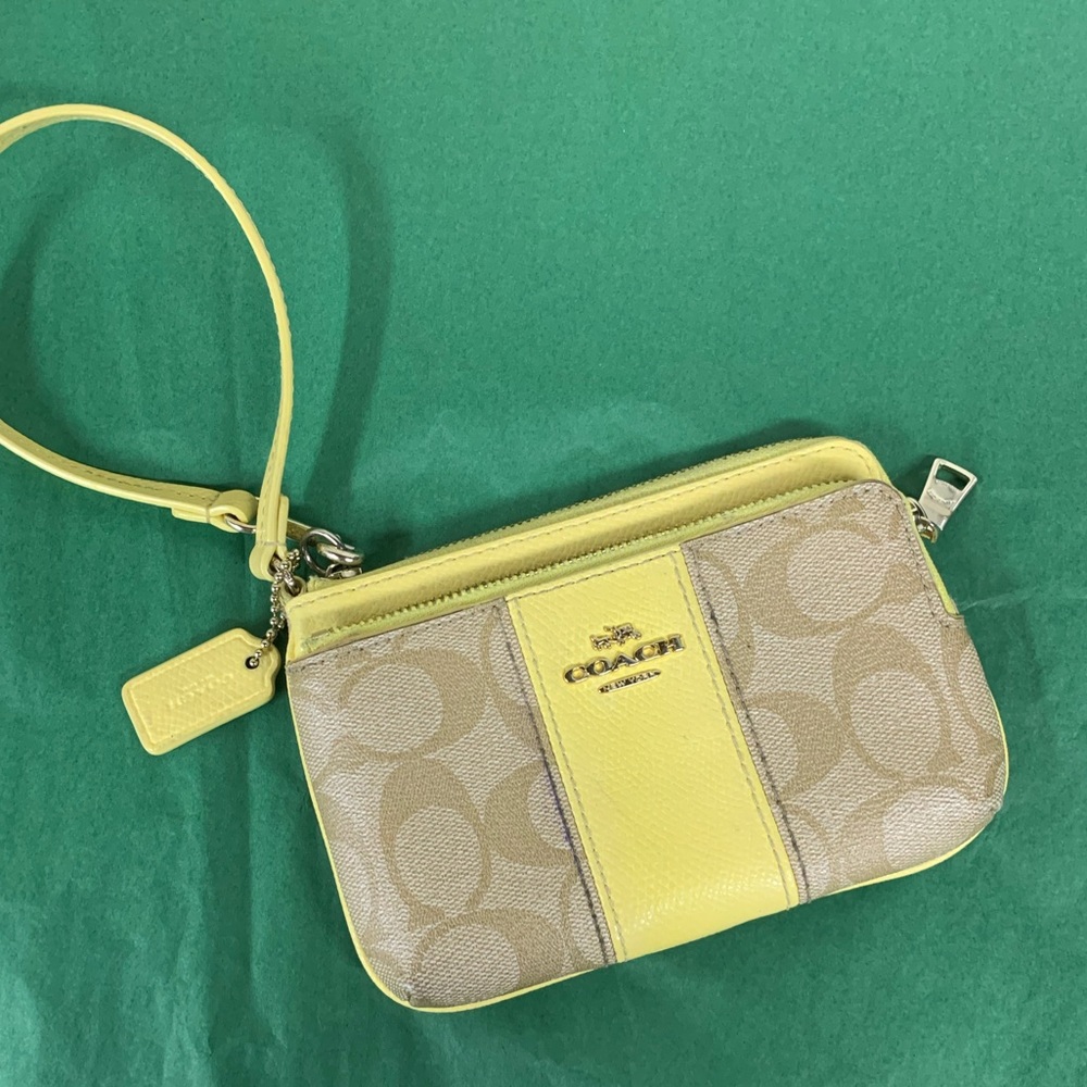 5/$40 SALE Small COACH wristlet